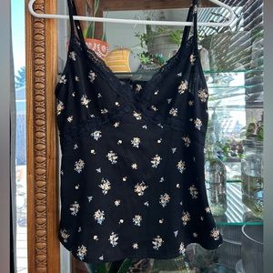 Bundle of clothes I don’t wear anymore , great condition! Message me! <3